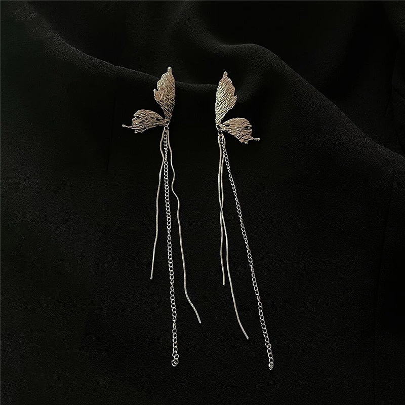 Butterfly Anting Gantung Model Kupu-Kupu Bahan Metal Gaya Harajuku Chic Untuk Wanita