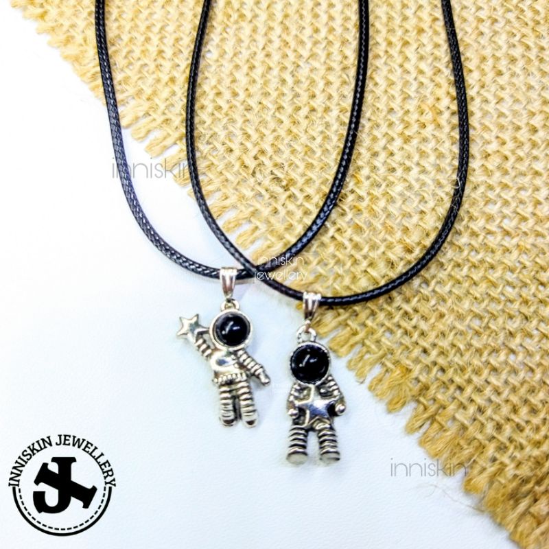 [1Pcs] Kalung Astronot / Kalung Luar Angkasa / Kalung Liontin Astronot / Kalung / Necklace / Kalung Liontin