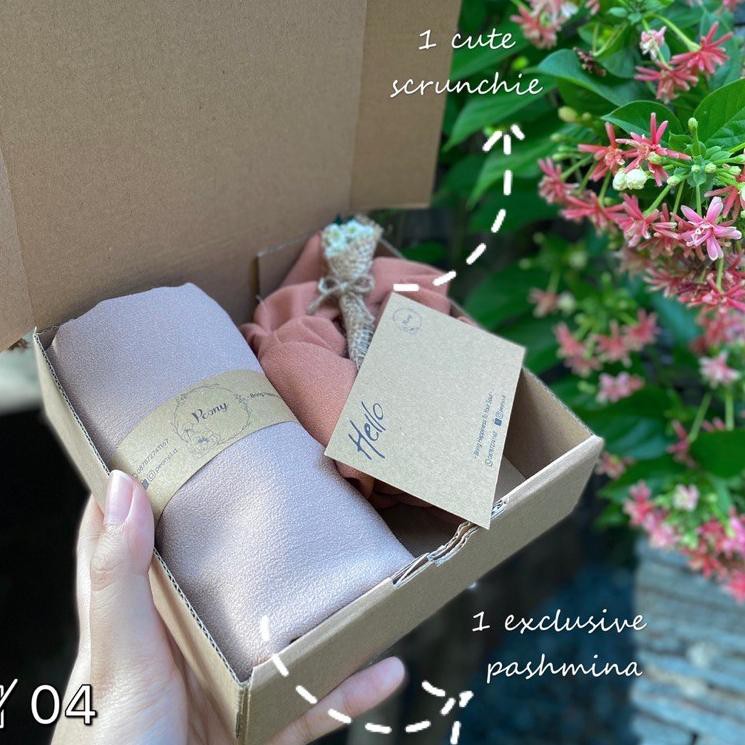 

Bayar Di Tempat WHVEO HAMPERS GIFT SET BOX PASHMINA KADO WANITA WISUDA ULANGTAHUN ANNIVERSARY WEDDIN