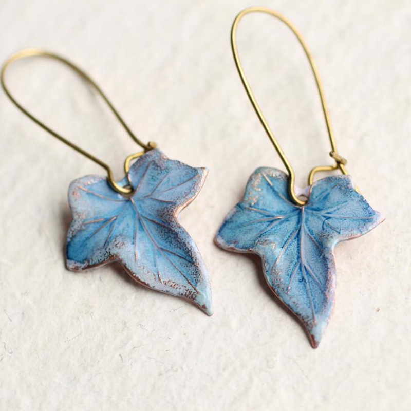 Anting Tusuk Gantung Desain Daun Maple Biru Gaya Bohoetnik Kreatif Untuk Wanita