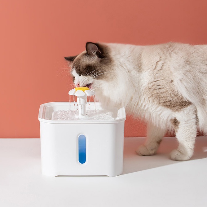 VILLA Water Dispenser Tempat Minum Anjing Kucing 2.5 Liter ZF19002 PUTIH