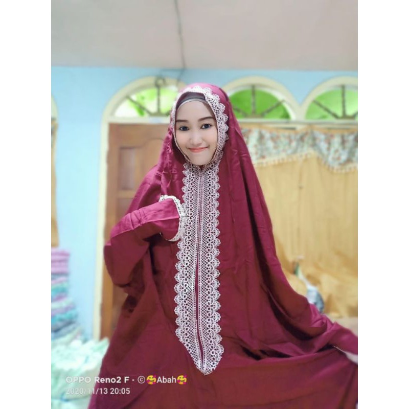 Mukena Syahrini terusan