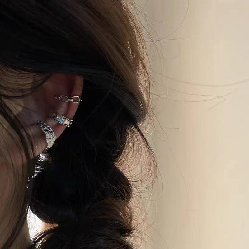 Anting Klip Rantai Tidak Teratur Bahan Logam Gaya Hip hop punk Untuk Pria Dan Wanita