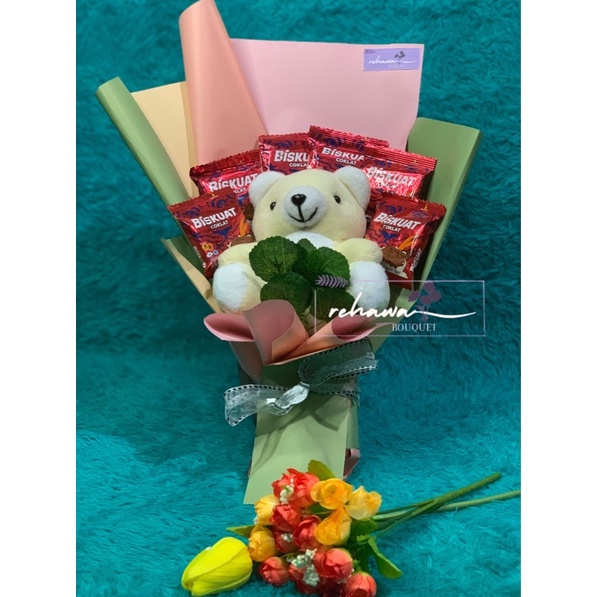 

Buket boneka dan snack