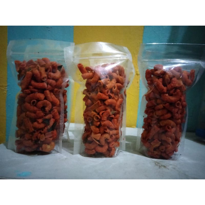 

Makaroni pedas daun jeruk