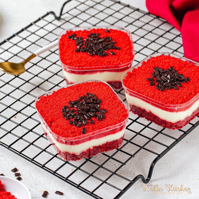 Red Velvet Mini Dessert Box