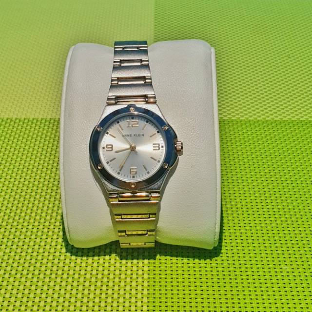 Jam Tangan Cewek Anne Klein