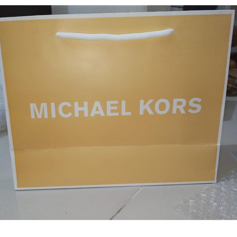 

[KODE BARANG D0M38] PAPER BAG MICHAEL KORS kh