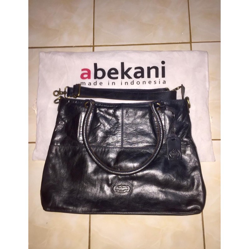 WH017 Abekani