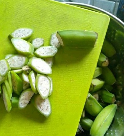 

pisang batu/pisangkelutuk/pisang rujak per 1 sisir