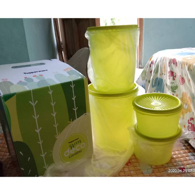 Tupperware green deco canister free 2