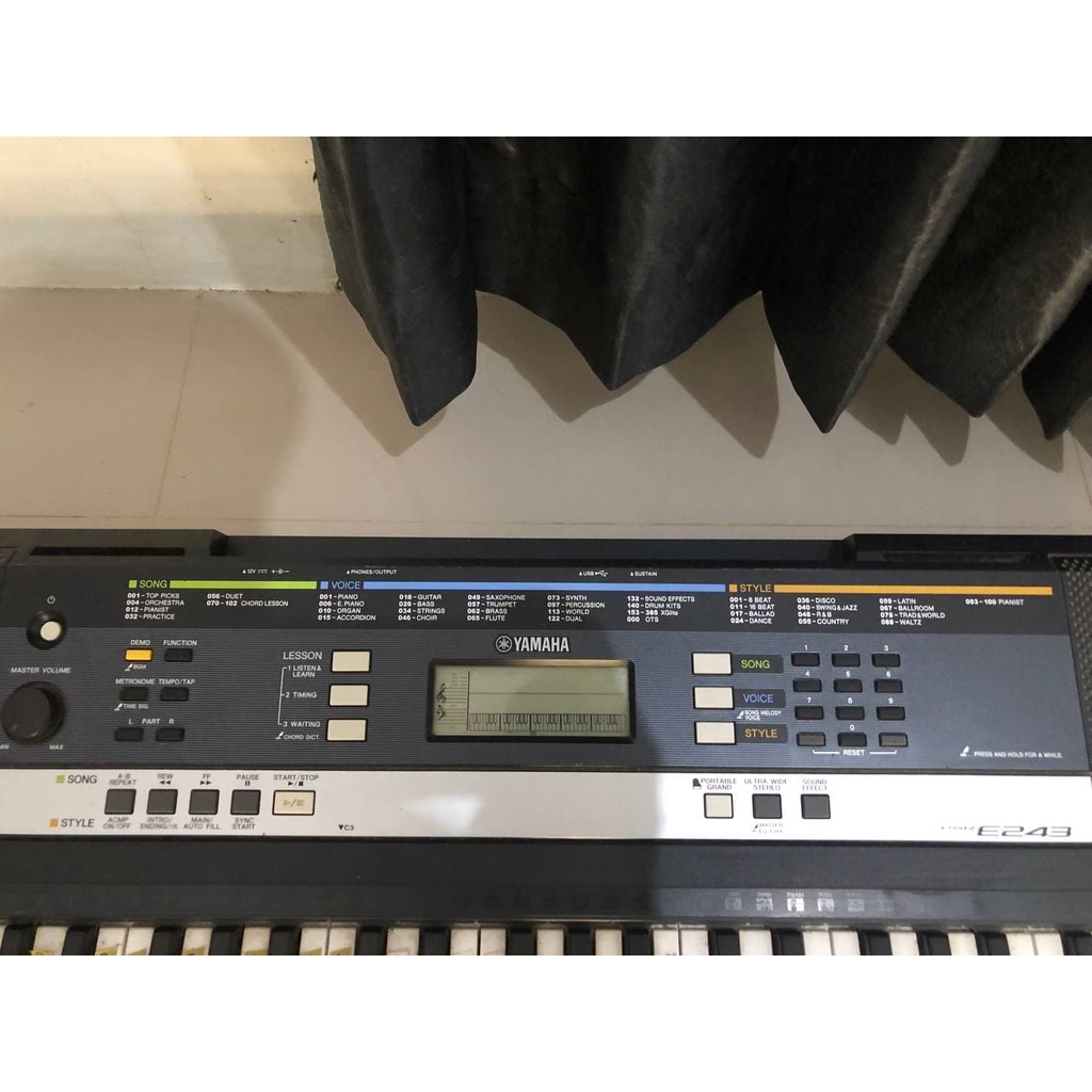 KEYBOARD PIANO YAMAHA PSR E243 SECOND BEKAS TERAWAT FUNGSI NORMAL