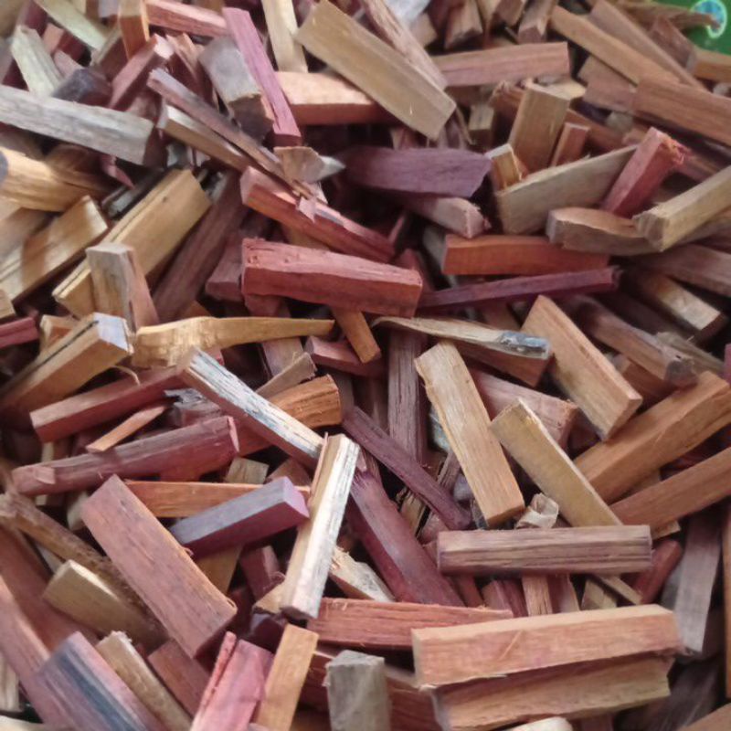 

KAYU SECANG BUKAN SERUT 1 KG POTONG KECIL FULL GALIH PRAKTIS