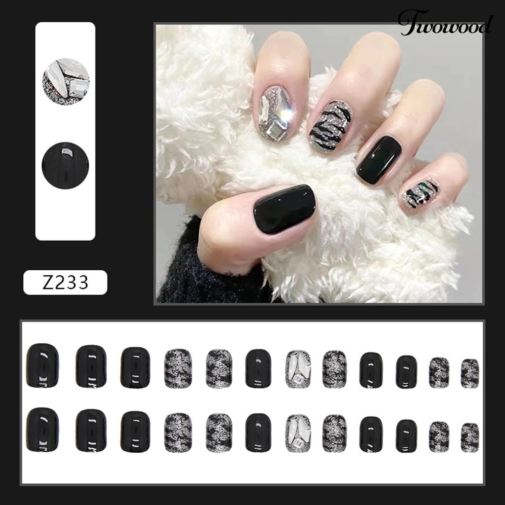 Twowood 24Pcs / Kotak Kuku Palsu Bahan ABS Warna Hitam / Silver Untuk Nail Art