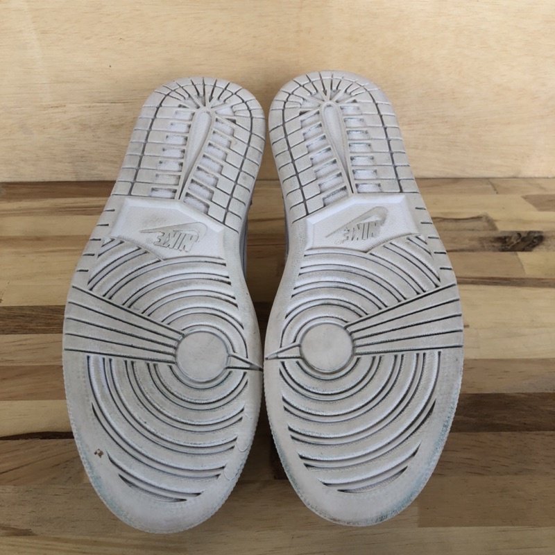 Nike air Jordan Low Triple White