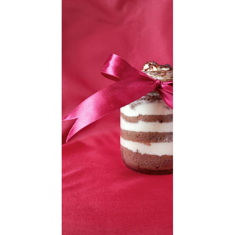 

Jar cake (by: dearyjar) "cake in jar