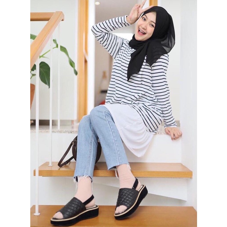 [SIAP KIRIM] BRShoes57 Hitam Sandal Wedges Casual Wanita