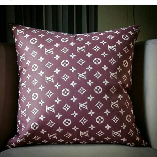 Sarung bantal sofa sarung bantal lantai 70x70 motif Lv