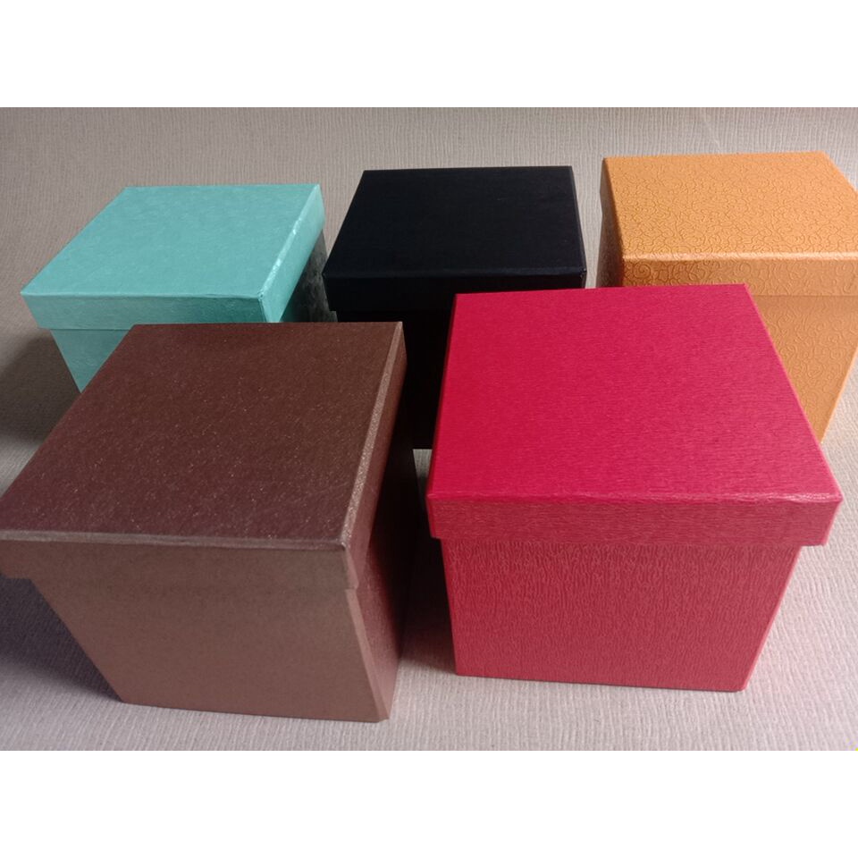 

KOTAK KADO UKURAN 12x12x12 !!READY!!