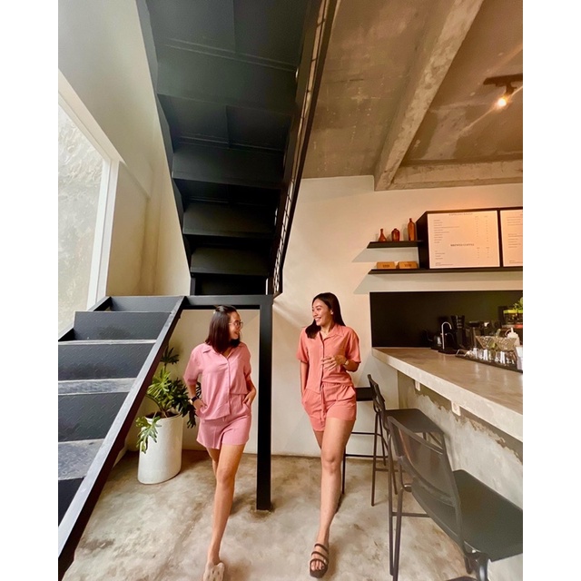 Lariza’oneset/pakaianwanita/setelanwanita/onesetkekinian/pajamas’set/pakaianwanitamurah