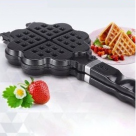 Cetakan Waffle Hati / Heart Mini Waffle Maker Pan