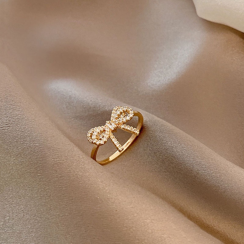 Cincin Jari Telunjuk Adjustable Desain Pita Full Berlian Imitasi Untuk Wanita