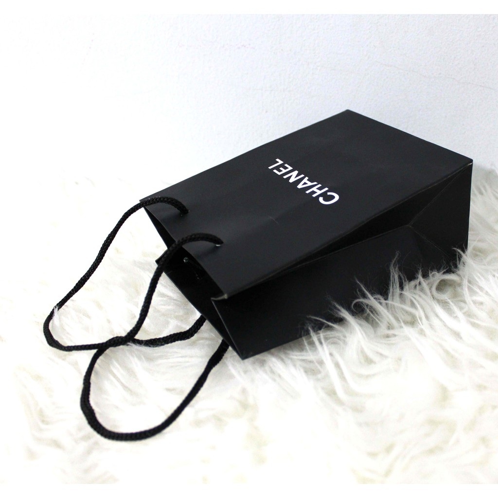 

Paper Bag Hitam Mini Polos 16x7x12 cm Paper Bag Kado Souvenir Packing Gift Bags Box Mini Murah