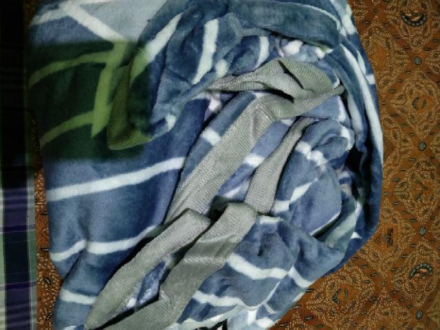 Selimut Bulu Halus Ukuran King 180x200 Motif Kaktus Tebal List Termurah Terlaris