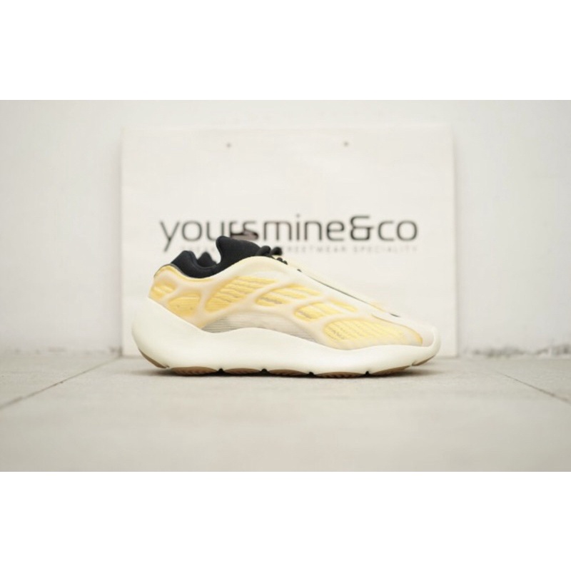 Yeezy 700 V3 700V3 Mono Safflower
