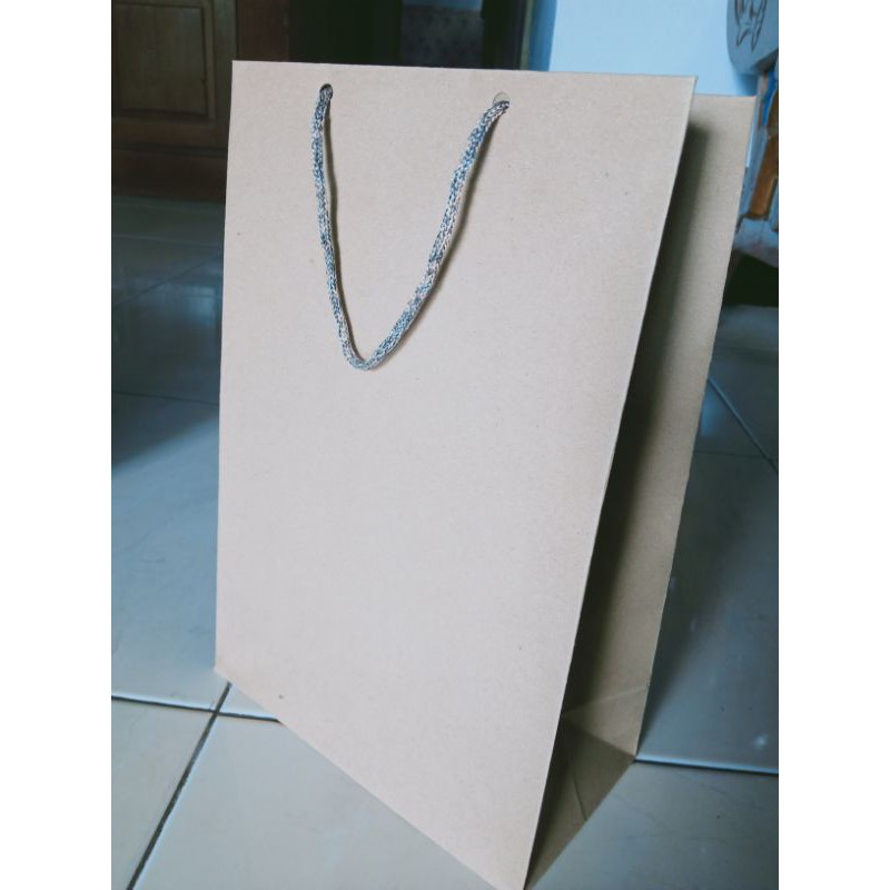 

Paper Bag polos paper bag polos coklat murah ukuran 20x10x30