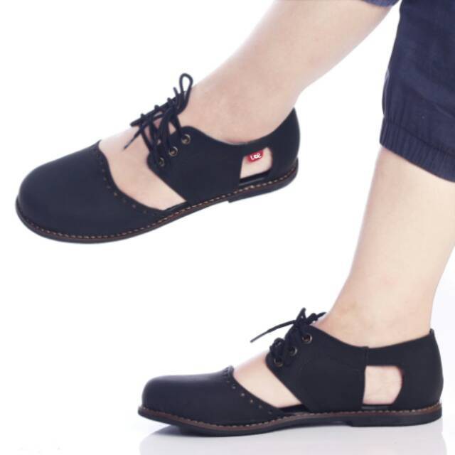 Sepatu Sandal Wanita / Sepatu Wanita Hitam / Sepatu Slop Wanita