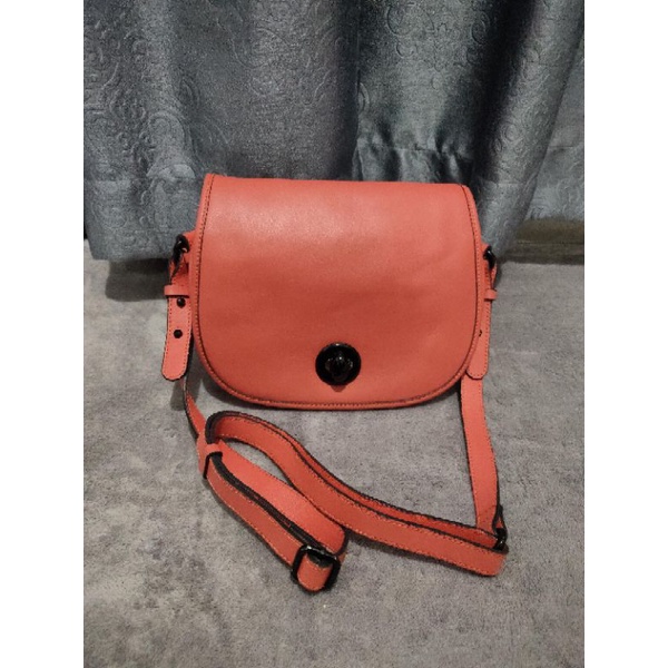 Preloved Sling Bag Kulit Joseph and Stacey