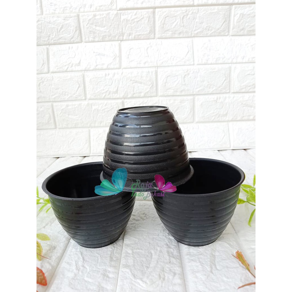 Pot Tawon 12 CM Hitam Pot Tawon Mdn - Pot Plastik 12CM Vas Pot Bunga Tawon Pot Bunga Aglonema