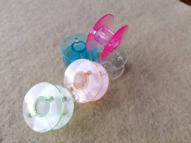 Bobbin / Spool Plastik Warna