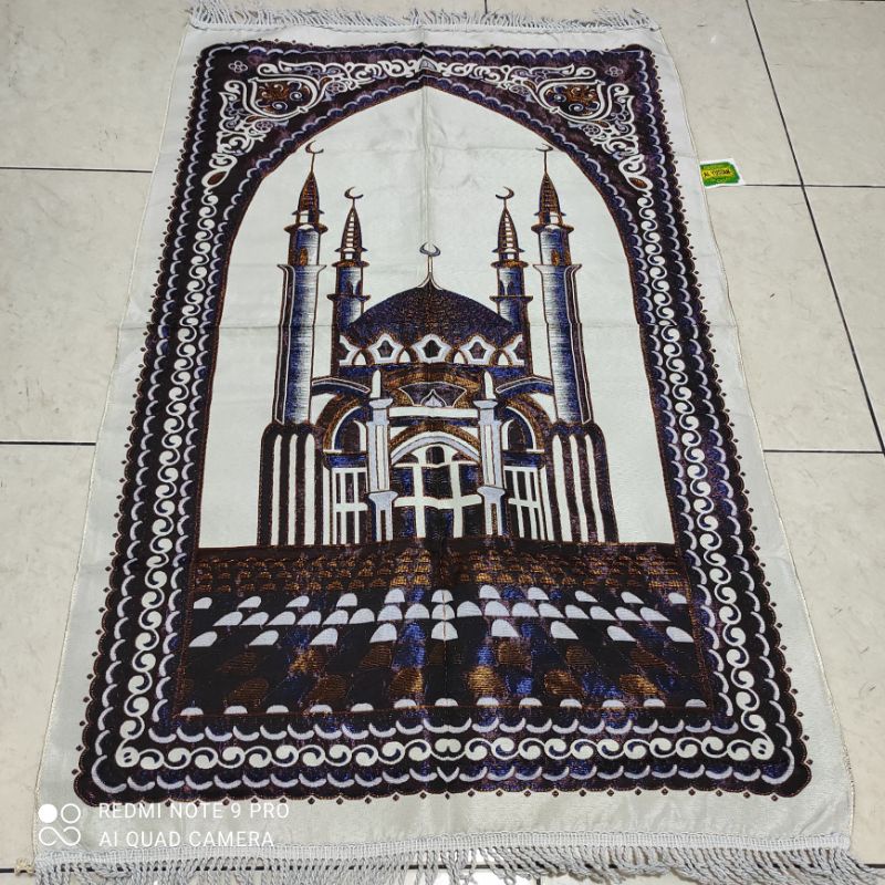 sajadah murah turky chenil rumbai tambang khusus motif kabah dan mesjid khusus warna putih bahan tebal