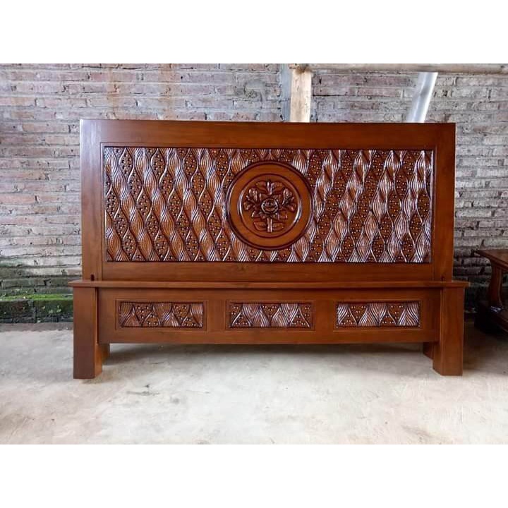Dipan Jati Tempat tidur kayu 180 x 200