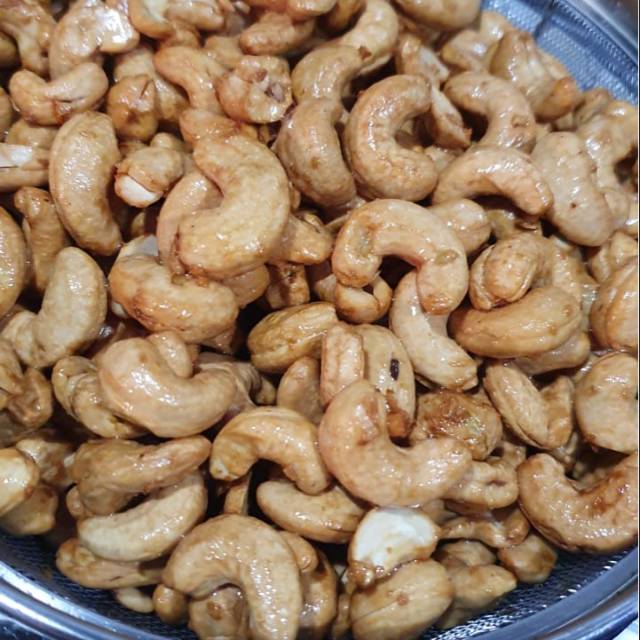 

Kacang mete goreng