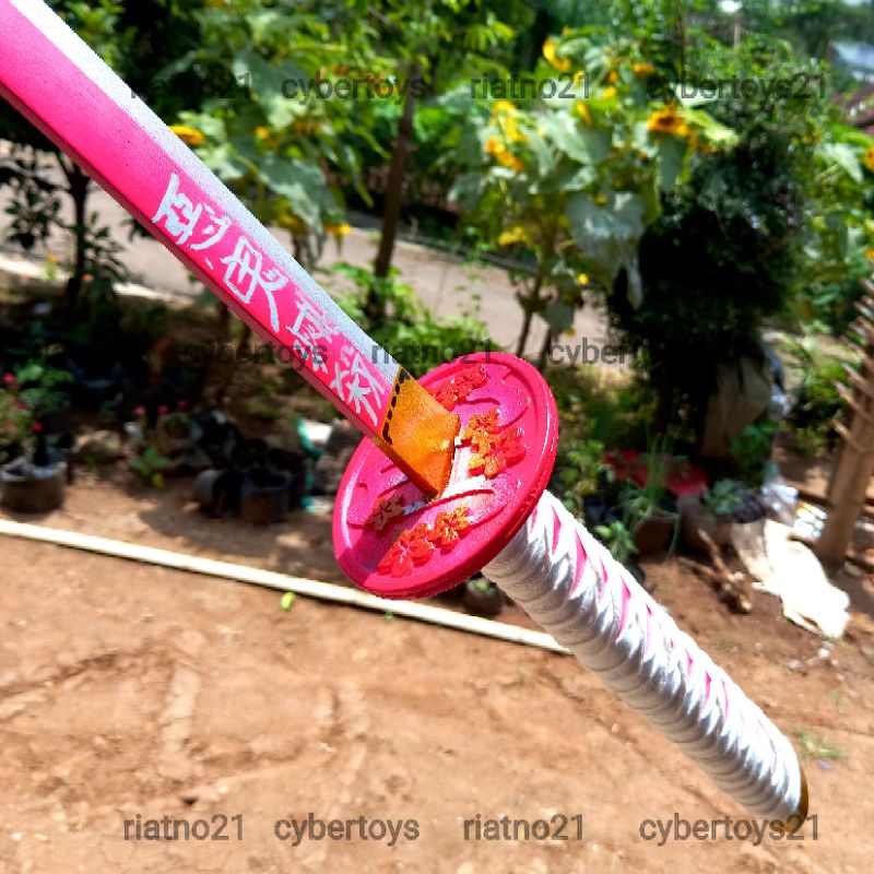 katana kayu Kimetsu no yaiba Kanao Tsuyuri demon slayer