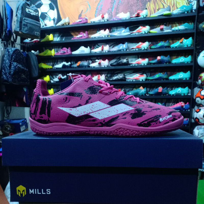 sepatu futsal MILLS TROYA