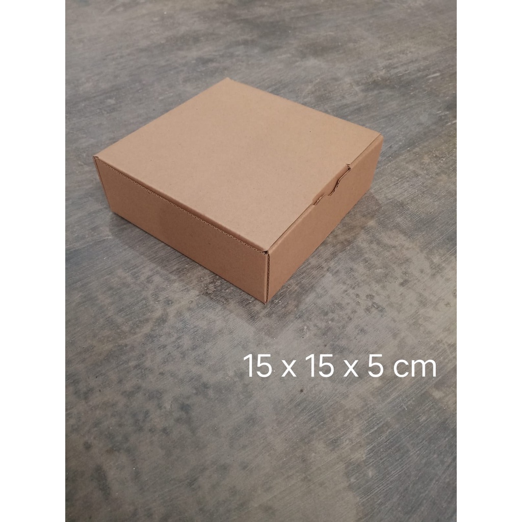 

Kardus 15x15x5 cm - Die Cut dan easy usage - Pao mini isi 4