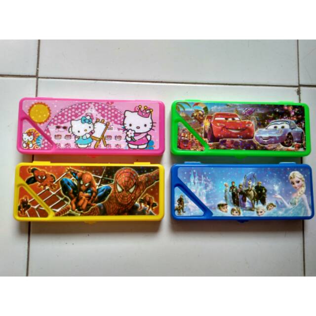 

Tempat pensil plastik karakter murah