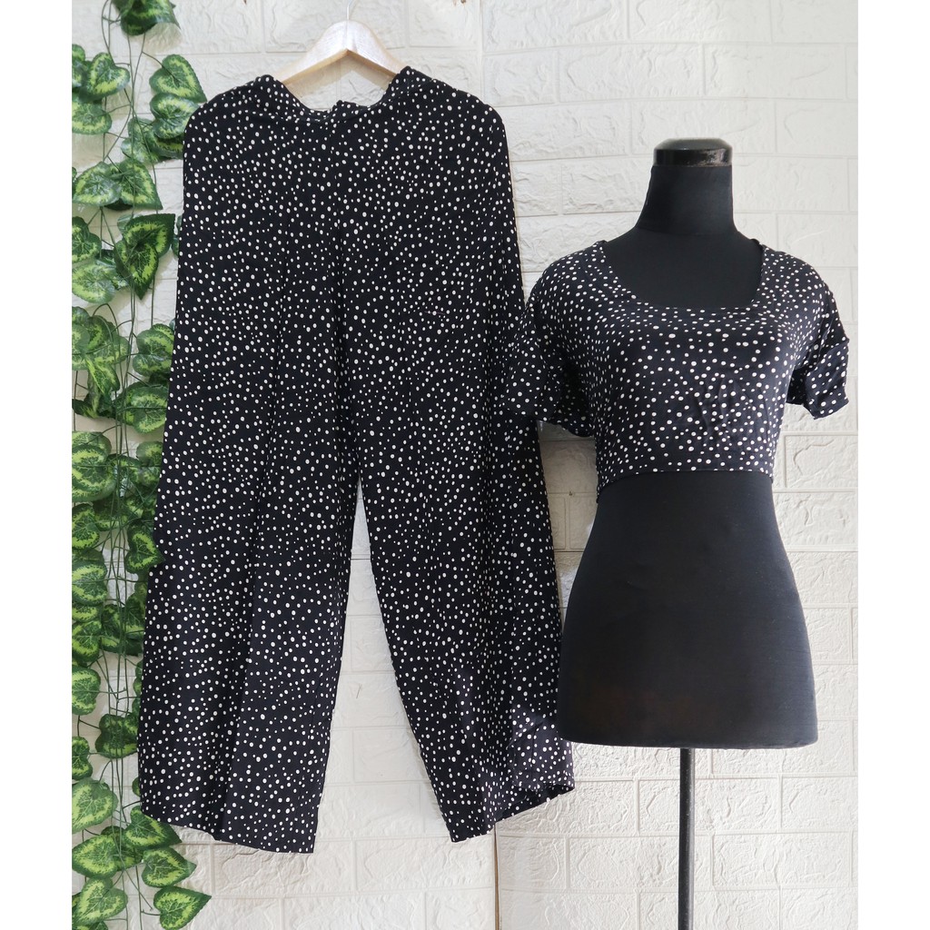 Baju Setelan wanita Crop Square Kekinian Karet / one Set Crop Square/ Top wanita-Hitam