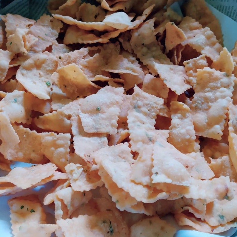 

KERIPIK PANGSIT 250 gr