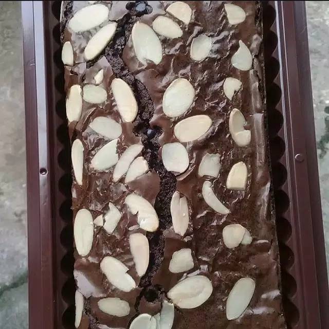 

Brownies Bakar Shiny