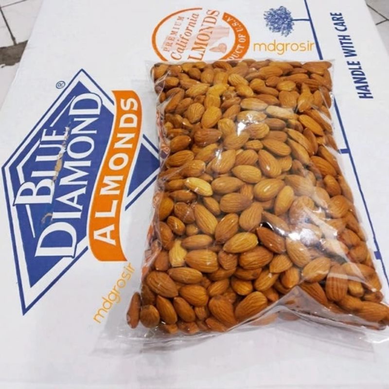 

kacang KUPAS almond 1kg kupas Raw Whole Blue Diamond//