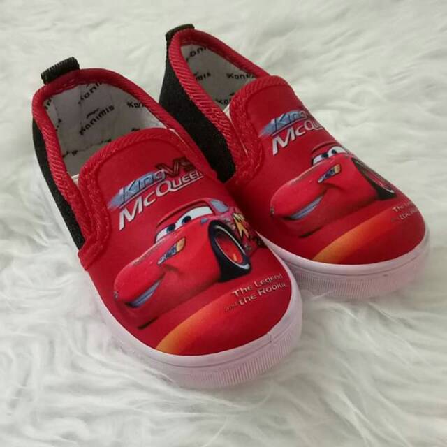 Sepatu mcqueen cars size 28