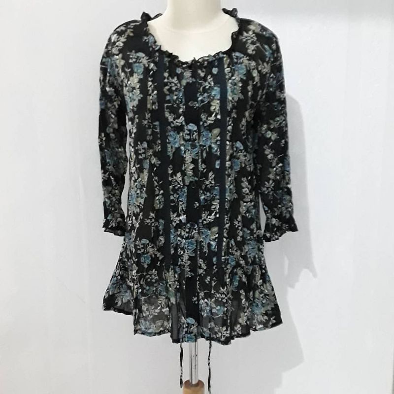 blus wanita atasan biru tua motif bunga preloved