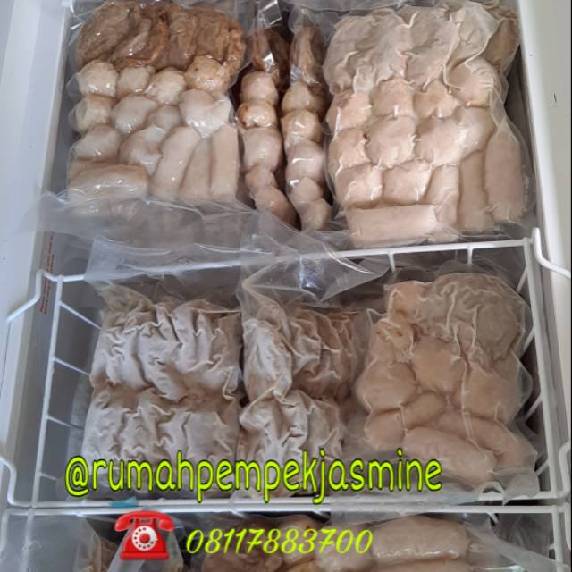 

Paket Campur isi 20 - Pempek Asli Palembang - Rumah Pempek Jasmine