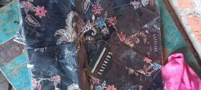 [gridline - Ls040 Black & Navy] Kemeja Batik Slimfit Pria Katun Lengan Panjang