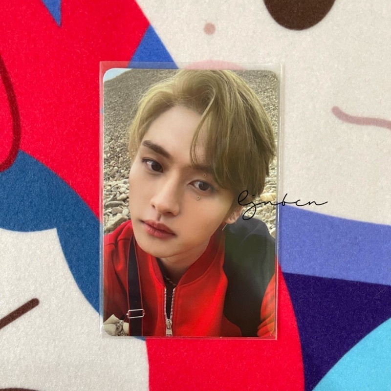 pc skz lee know concept b noeasy merah